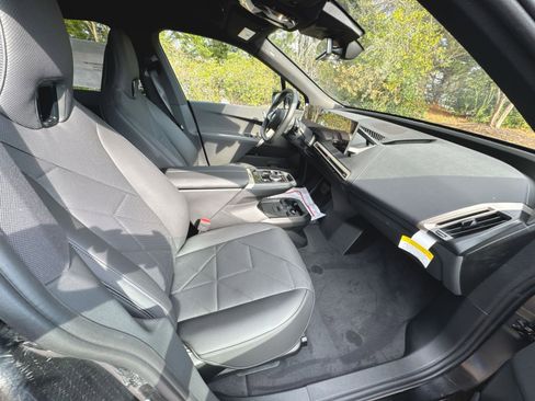 New 2026 BMW iX xDrive60 AWD/4WD image 33
