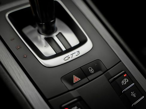 Used 2018 Porsche 911 GT3 RWD image 48