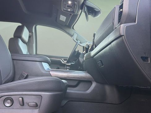 Used 2024 Chevrolet Silverado 1500 LTZ image 11