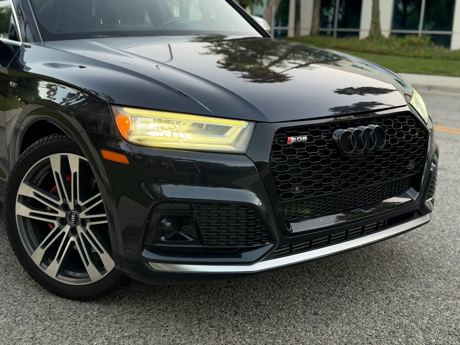 Used 2018 Audi SQ5 Premium Plus AWD/4WD image 32