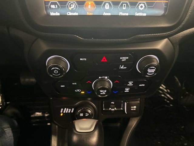 Used 2023 Jeep Renegade Trailhawk AWD/4WD image 20