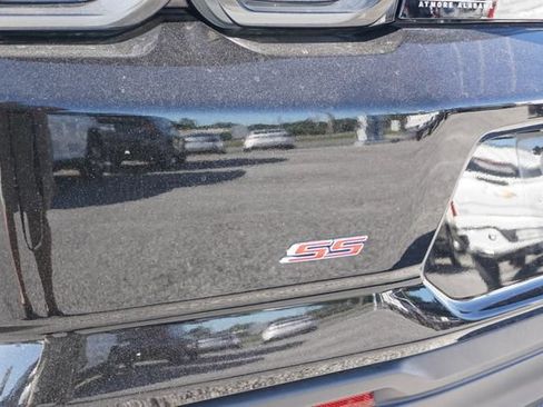 Used 2022 Chevrolet Camaro SS RWD image 4