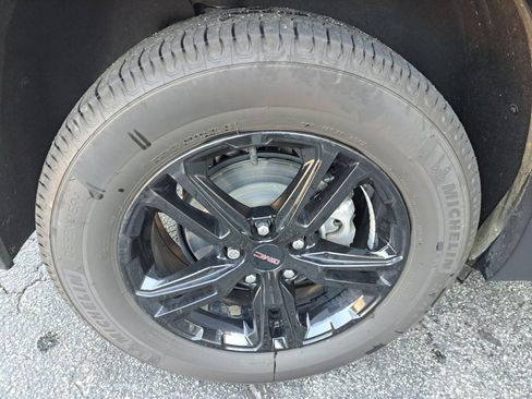 Used 2024 GMC Terrain AT4 w/ Infotainment Package II AWD/4WD image 17