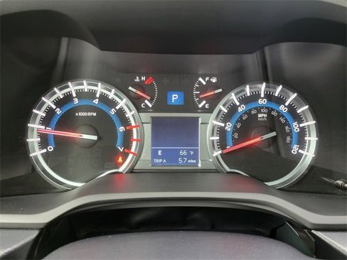 Used 2019 Toyota 4Runner TRD Off-Road Premium image 28