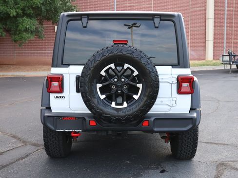 Used 2026 Jeep Wrangler Unlimited Rubicon AWD/4WD image 24