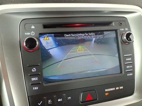 Used 2016 GMC Acadia SLE FWD image 25
