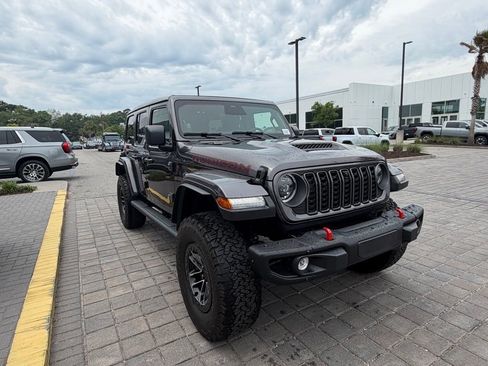Used 2026 Jeep Wrangler Unlimited Rubicon AWD/4WD image 4