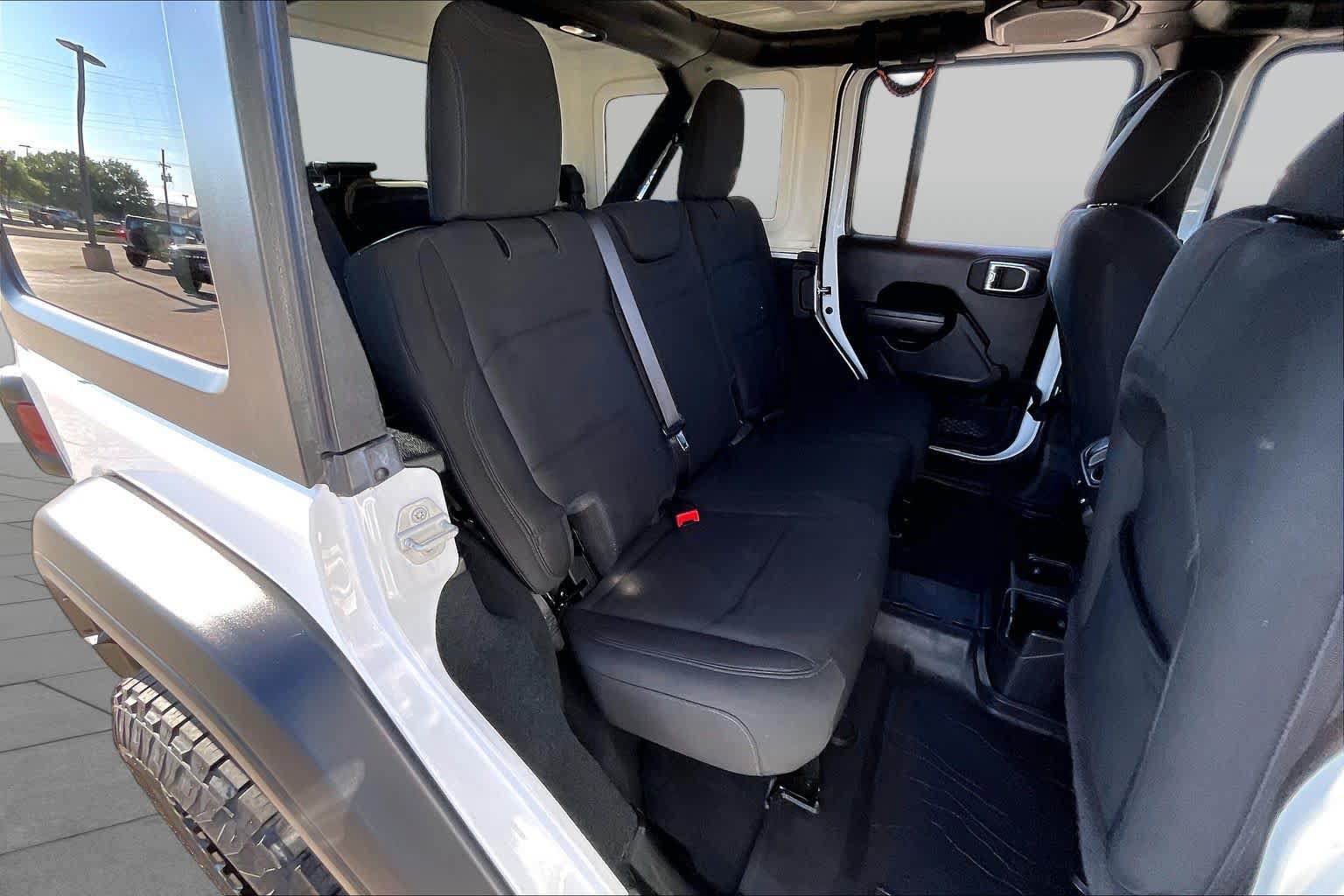 Used 2022 Jeep Wrangler Unlimited Sport AWD/4WD image 18