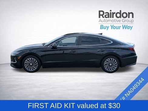 Used 2022 Hyundai Sonata Limited w/ Cargo Package FWD image 4