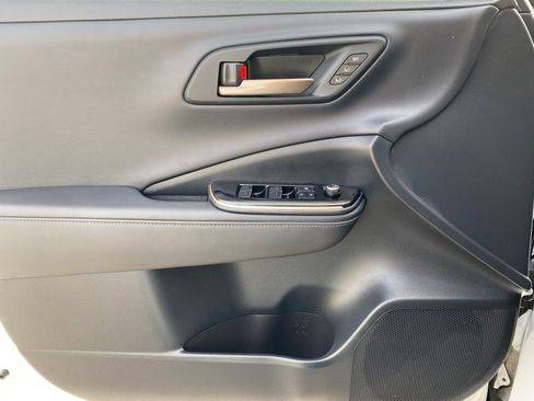 Used 2025 Toyota Crown Platinum image 24