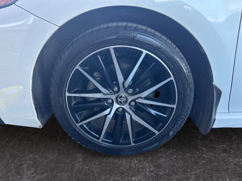 Used 2022 Toyota Camry SE w/ Carpet Mat Package (TMS) image 14