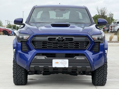 Used 2025 Toyota Tacoma TRD Sport image 7