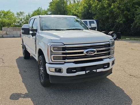 Used 2023 Ford F250 Limited w/ FX4 Off-Road Package AWD/4WD image 4