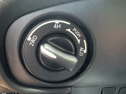 Used 2022 Nissan Frontier S w/ Technology Package AWD/4WD image 13
