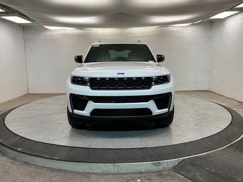 New 2026 Jeep Grand Cherokee Limited image 8