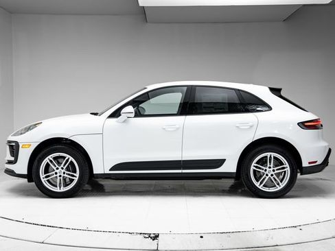 New 2026 Porsche Macan image 2