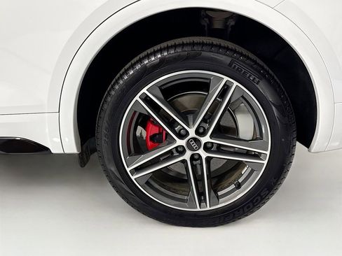 Certified 2025 Audi Q5 e Premium Plus w/ Premium Plus Package image 31