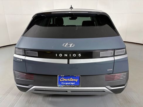 Used 2024 Hyundai Ioniq 5 SEL AWD/4WD image 7