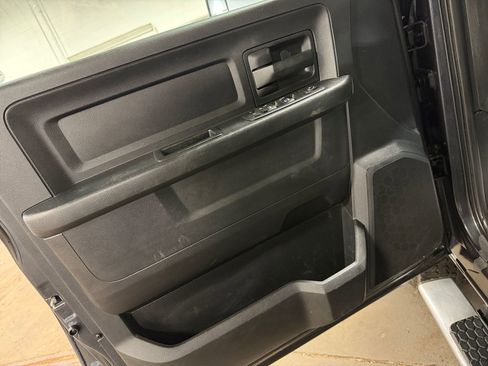 Used 2015 RAM 3500 Tradesman w/ Chrome Appearance Group AWD/4WD image 16