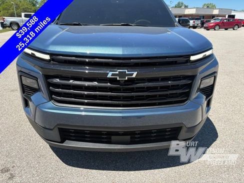 Used 2025 Chevrolet Traverse LT w/ Midnight/Sport Edition AWD/4WD image 9