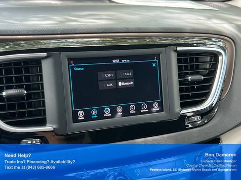 Used 2021 Chrysler Voyager L FWD image 28