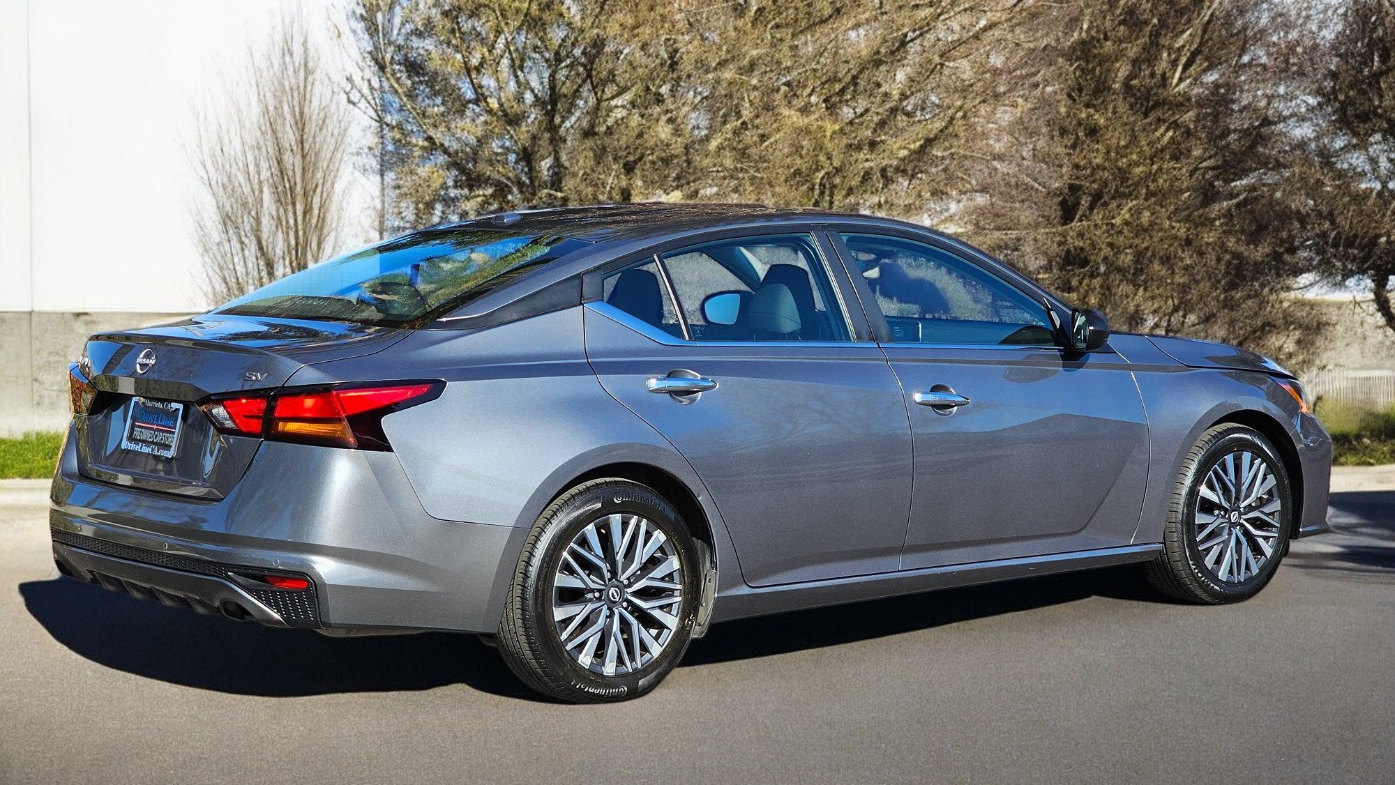 Used 2024 Nissan Altima 2.5 SV FWD image 2