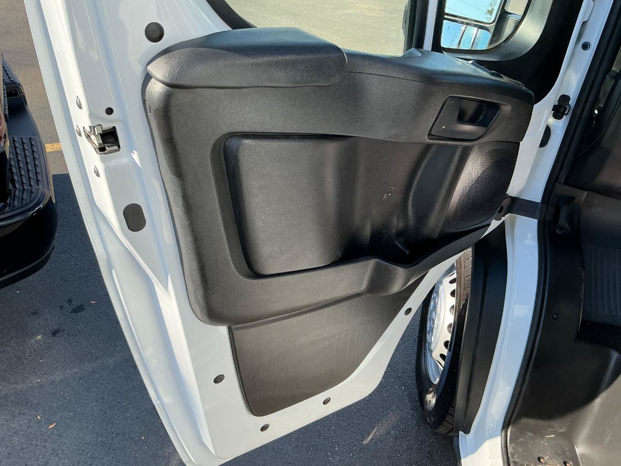 Used 2024 RAM ProMaster 2500 FWD image 7