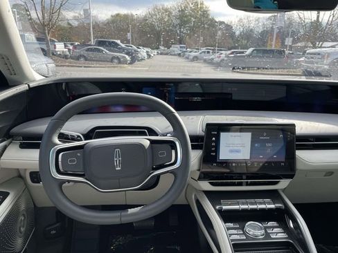 New 2026 Lincoln Nautilus Reserve image 6