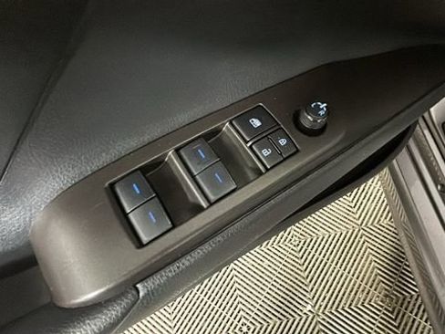 Used 2024 Toyota Camry SE FWD image 11