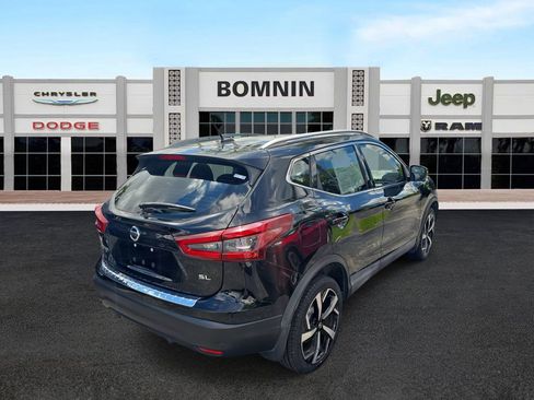 Used 2020 Nissan Rogue Sport SL FWD image 3