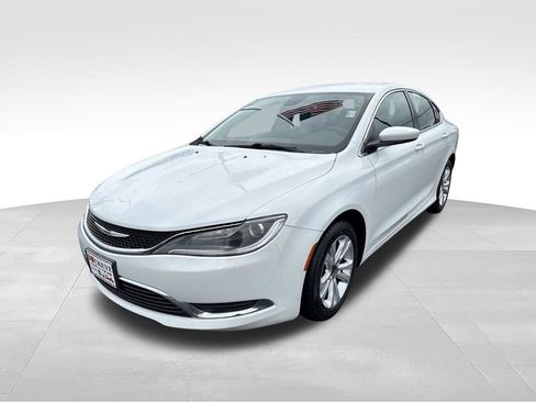 Used 2016 Chrysler 200 Limited w/ Convenience Group FWD image 7
