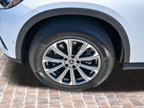 Used 2024 Mercedes-Benz GLC 300 image 35