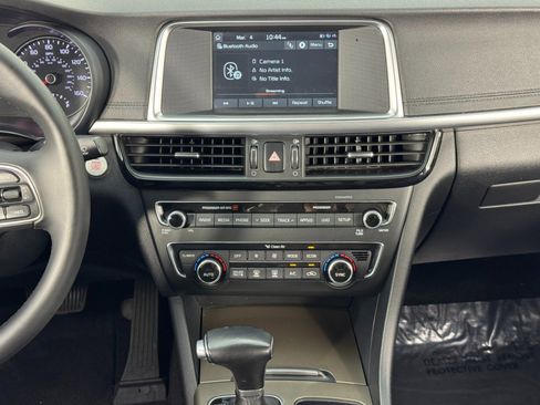 Used 2019 Kia Optima EX image 22