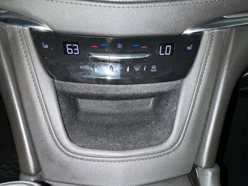 Used 2019 Cadillac XT5 Luxury image 16
