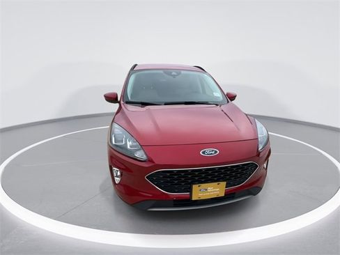 Used 2022 Ford Escape SEL image 2