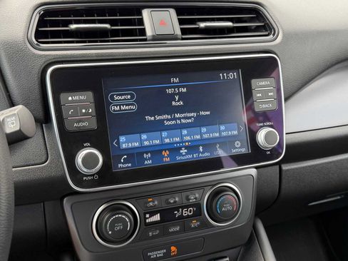 Used 2025 Nissan Leaf S FWD image 21
