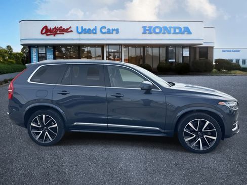 Used 2023 Volvo XC90 B6 Plus w/ Protection Package image 7