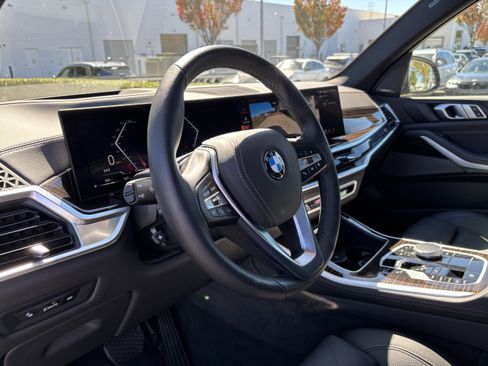 Certified 2025 BMW X5 xDrive40i image 16