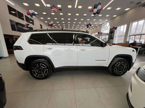 New 2026 Jeep Cherokee Limited AWD/4WD image 6