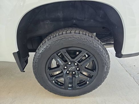 Certified 2024 Chevrolet Silverado 1500 LT Trail Boss w/ Convenience Package II AWD/4WD image 37