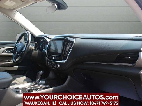 Used 2020 Chevrolet Traverse LT w/ Driver Confidence II Package AWD/4WD image 33