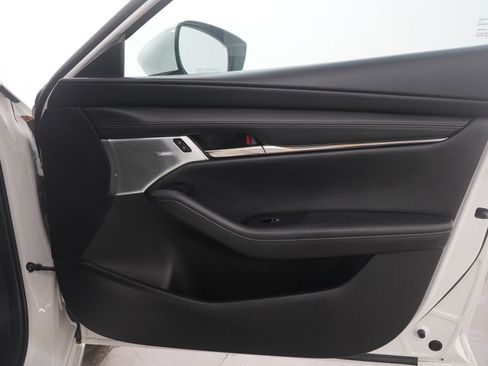 Used 2023 MAZDA MAZDA3 s image 9