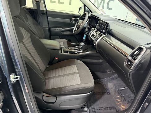 Used 2022 Kia Sorento LX FWD image 29