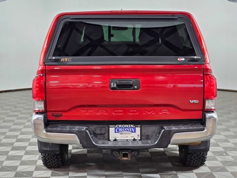 Used 2016 Toyota Tacoma TRD Off-Road AWD/4WD image 26