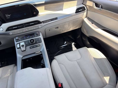 Used 2022 Hyundai Palisade SEL w/ Premium Package FWD image 14