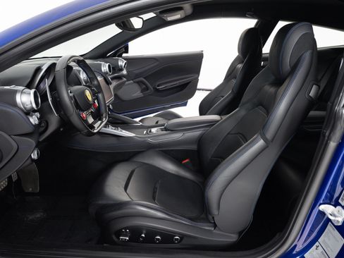 Used 2019 Ferrari GTC4Lusso T RWD image 16