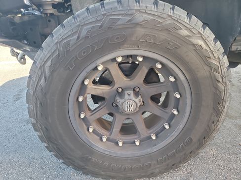 Used 2014 Jeep Wrangler Unlimited Rubicon w/ Connectivity Group image 8