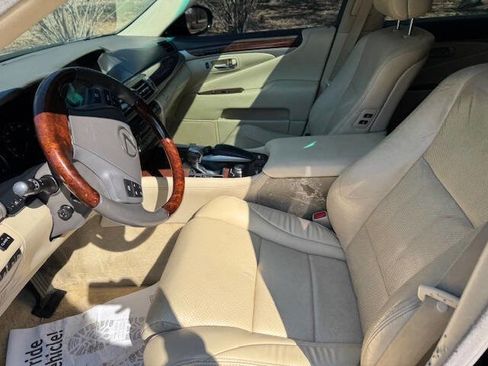 Used 2014 Lexus LS 460 Base 4dr Sedan image 34