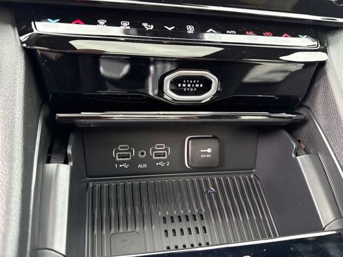 New 2026 Jeep Grand Cherokee Limited AWD/4WD image 16
