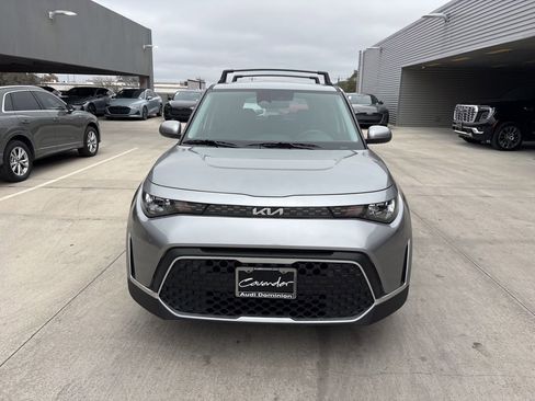 Used 2025 Kia Soul LX image 2